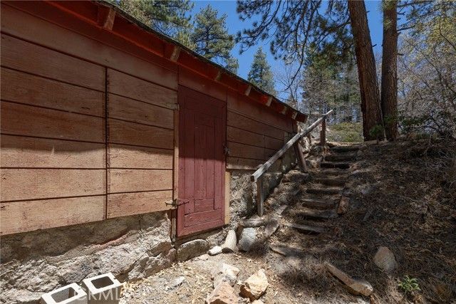 352 Big Bear Trail, Fawnskin, CA 92333