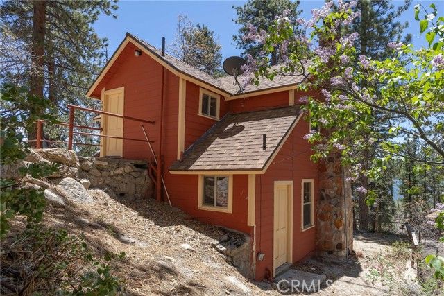 352 Big Bear Trail, Fawnskin, CA 92333