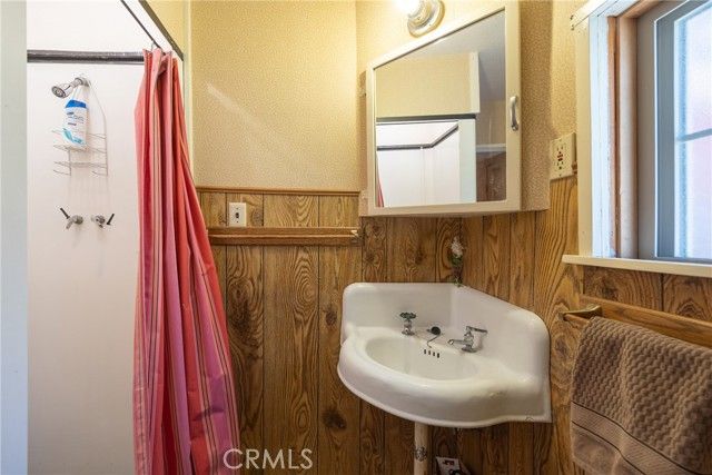 352 Big Bear Trail, Fawnskin, CA 92333