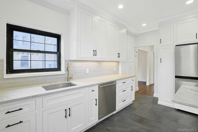 14 N Chatsworth Avenue 6C, Larchmont, NY 10538