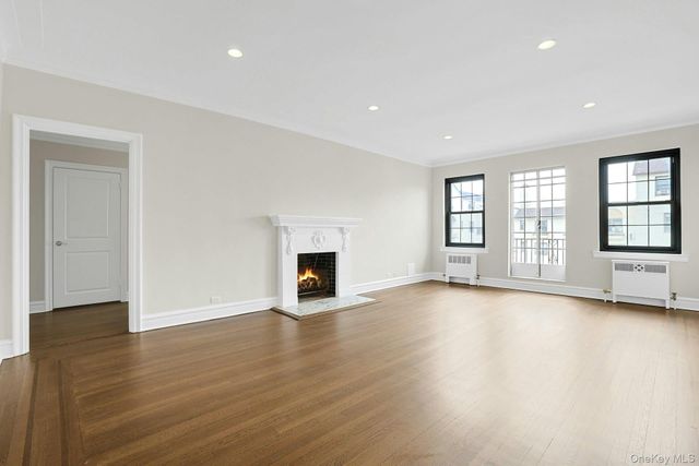 14 N Chatsworth Avenue 6C, Larchmont, NY 10538