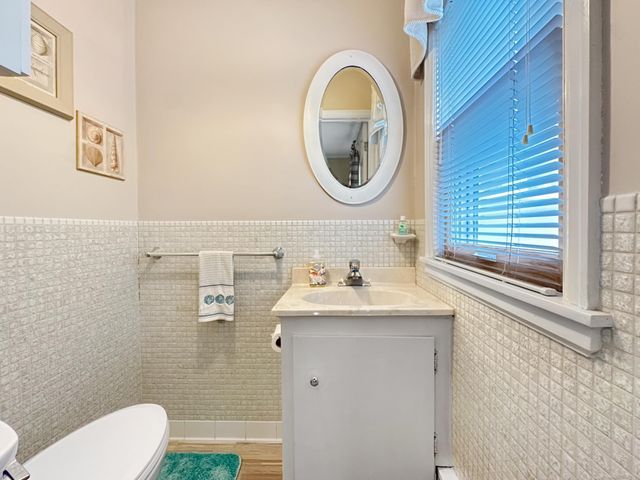 251 W Lake Street, Excelsior, MN 55331