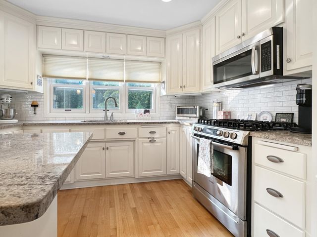 251 W Lake Street, Excelsior, MN 55331