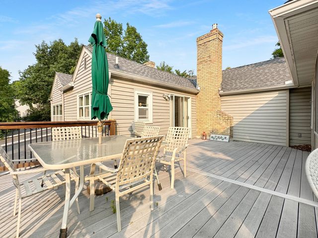 251 W Lake Street, Excelsior, MN 55331