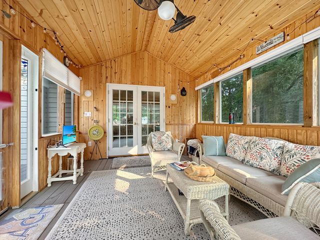 251 W Lake Street, Excelsior, MN 55331