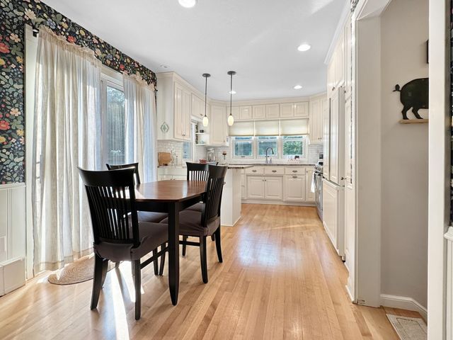 251 W Lake Street, Excelsior, MN 55331