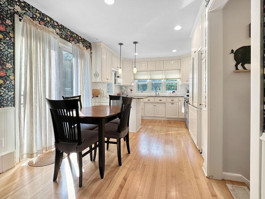 251 W Lake Street, Excelsior, MN 55331 — photo 5
