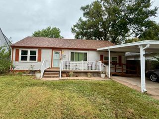 2445 N Chautauqua Ave, Wichita, KS 67219