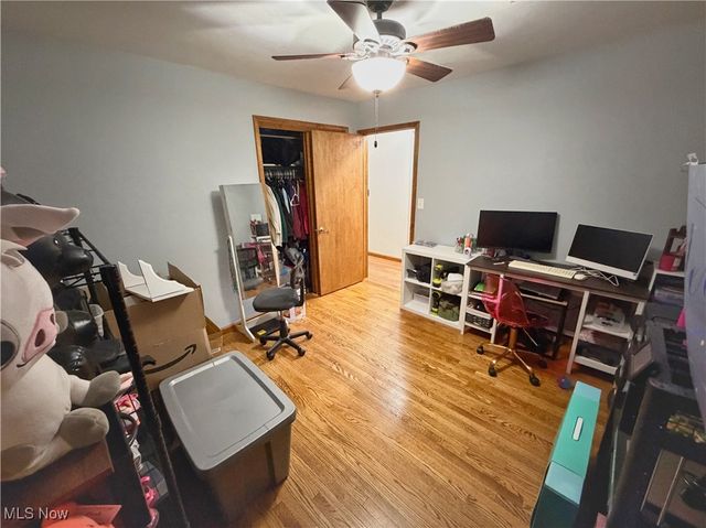 49221 S Meadowbrook Circle, East Liverpool, OH 43920