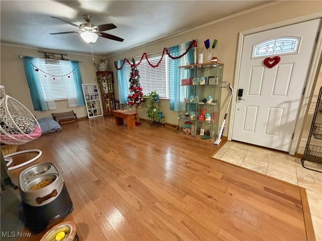 49221 S Meadowbrook Circle, East Liverpool, OH 43920