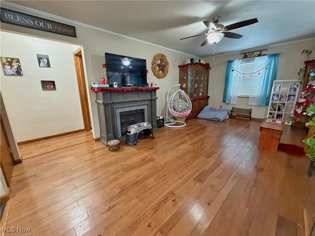 49221 S Meadowbrook Circle, East Liverpool, OH 43920