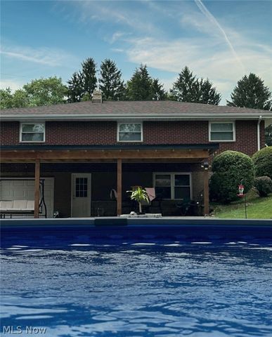 49221 S Meadowbrook Circle, East Liverpool, OH 43920