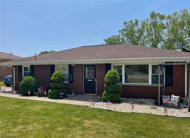 49221 S Meadowbrook Circle, East Liverpool, OH 43920