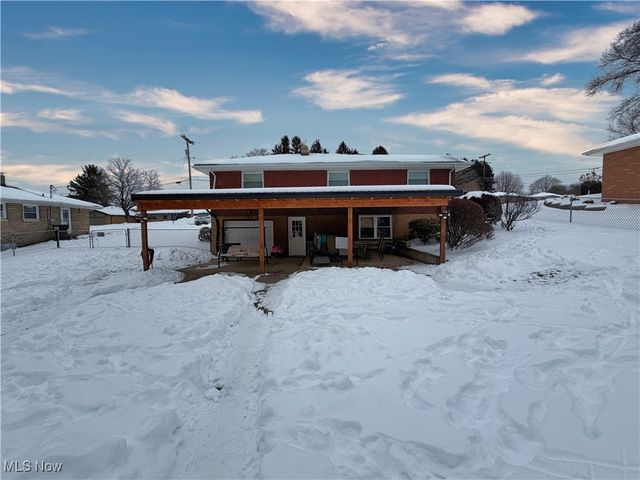 49221 S Meadowbrook Circle, East Liverpool, OH 43920