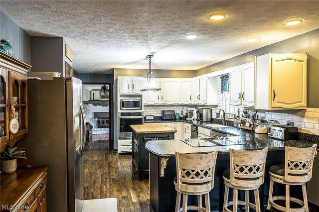 782 Windsor Drive, Mineral Wells, WV 26150