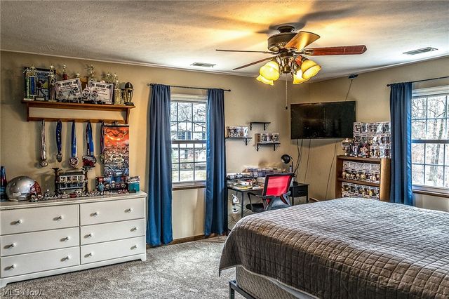 782 Windsor Drive, Mineral Wells, WV 26150