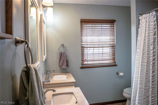 782 Windsor Drive, Mineral Wells, WV 26150