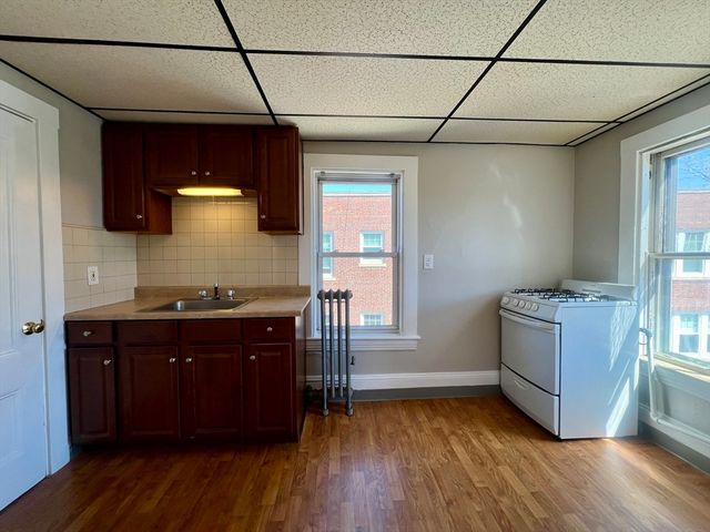 17 Sanborn D, Reading, MA 01867