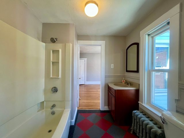 17 Sanborn D, Reading, MA 01867