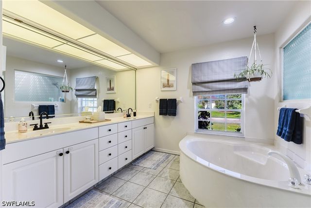 5211 SW 27th PL, Cape Coral, FL 33914