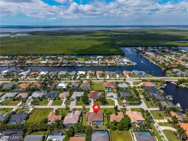 5211 SW 27th PL, Cape Coral, FL 33914