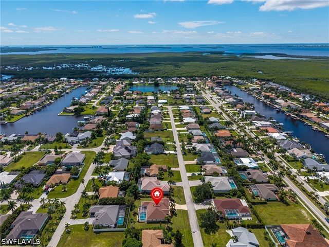 5211 SW 27th PL, Cape Coral, FL 33914