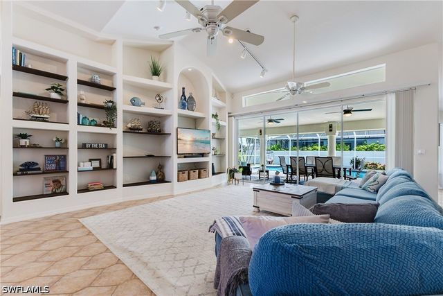 5211 SW 27th PL, Cape Coral, FL 33914