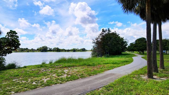 2840 Cynthia Lane 203, Lake Worth Beach, FL 33461