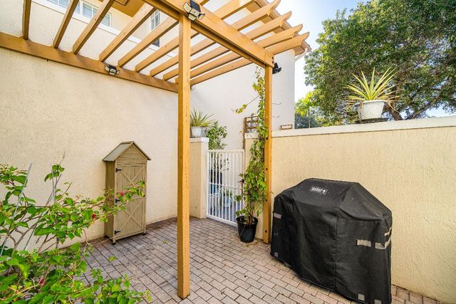 510 NW 24th Avenue, Boynton Beach, FL 33426