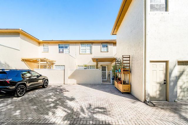 510 NW 24th Avenue, Boynton Beach, FL 33426