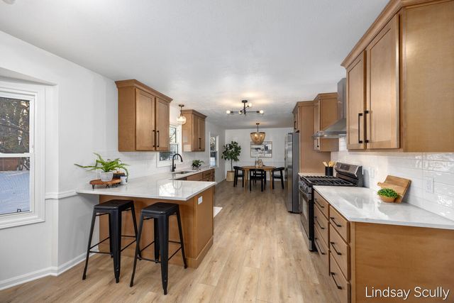 1830 Lockmere Drive, Kentwood, MI 49508