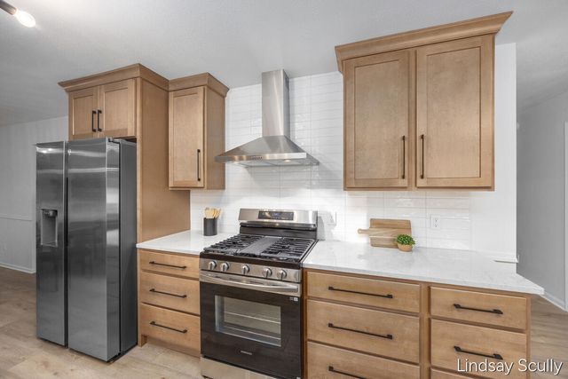 1830 Lockmere Drive, Kentwood, MI 49508