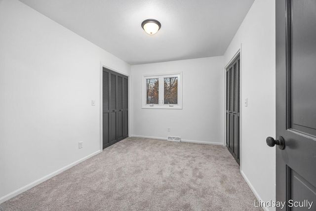1830 Lockmere Drive, Kentwood, MI 49508