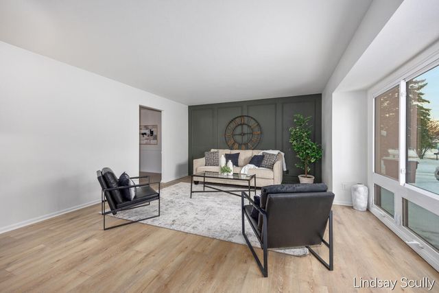 1830 Lockmere Drive, Kentwood, MI 49508