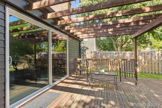 1830 Lockmere Drive, Kentwood, MI 49508