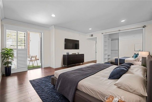 17140 Burbank Boulevard 105, Encino (los Angeles), CA 91316