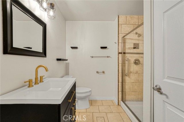 17140 Burbank Boulevard 105, Encino (los Angeles), CA 91316