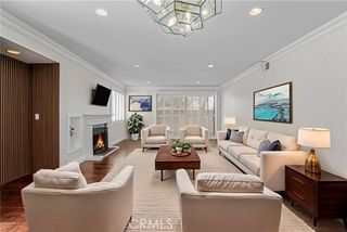 17140 Burbank Boulevard 105, Encino (los Angeles), CA 91316