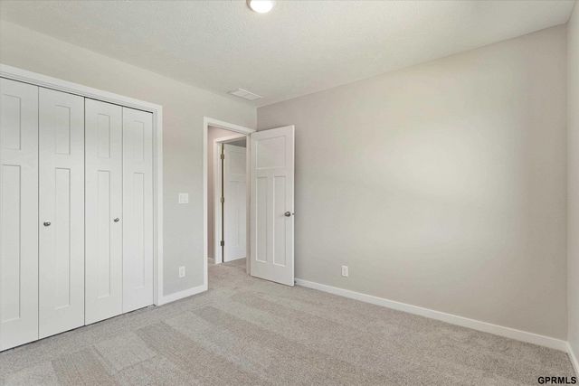 7925 N 94 Street, Omaha, NE 68122