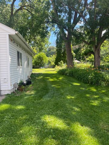 1856 Flandrau Street, Maplewood, MN 55109