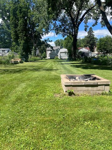 1856 Flandrau Street, Maplewood, MN 55109