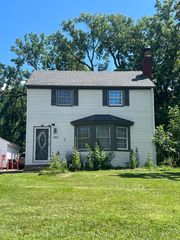 1856 Flandrau Street, Maplewood, MN 55109