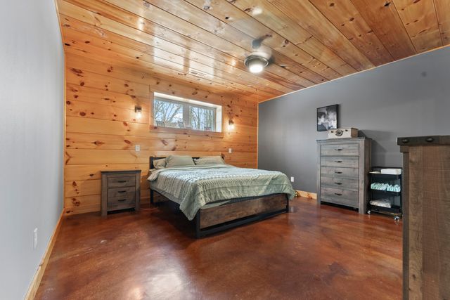 217 Victory Lane Lane, Niangua, MO 65713