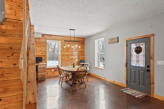 217 Victory Lane Lane, Niangua, MO 65713