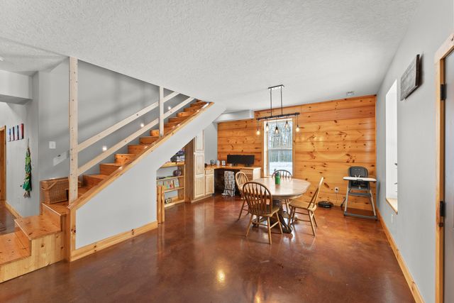 217 Victory Lane Lane, Niangua, MO 65713