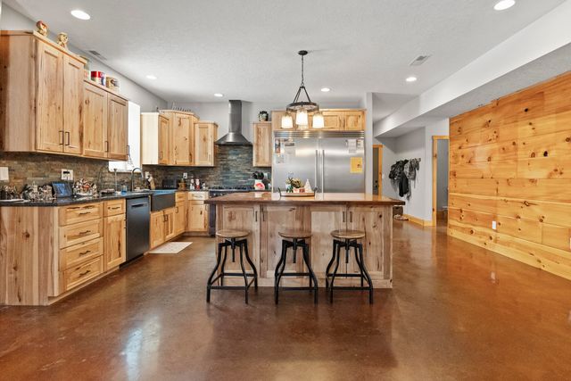 217 Victory Lane Lane, Niangua, MO 65713