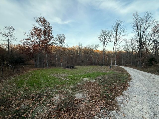 217 Victory Lane Lane, Niangua, MO 65713