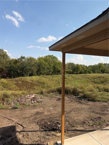 831 Reed Drive, Raymore, MO 64083