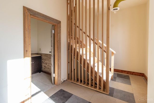 818 Livingston Street, Cincinnati, OH 45214