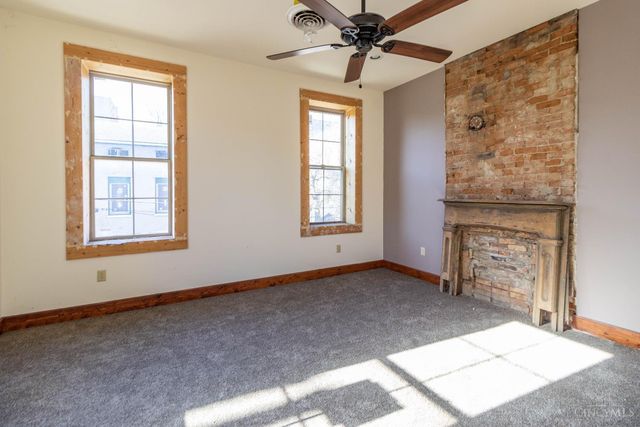 818 Livingston Street, Cincinnati, OH 45214